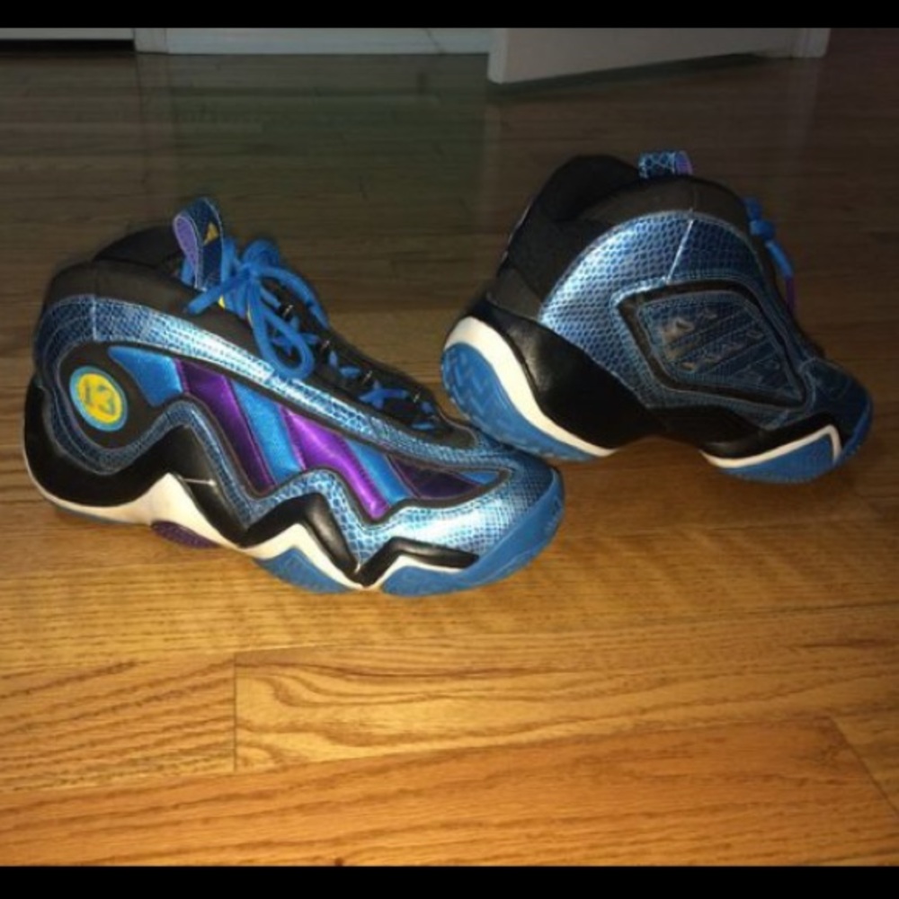 Size 8 male active Adidas shoes. Good condition